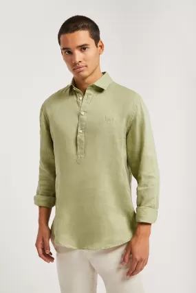 Camisa polera verde custom fit con logo bordado